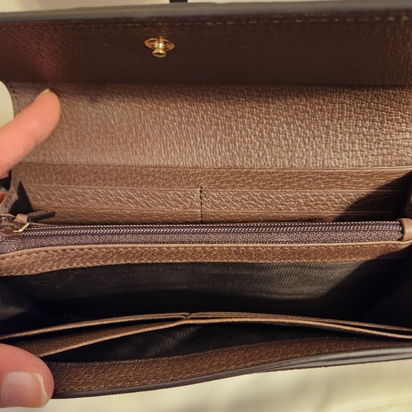 Authentic Gucci Wallet - Picture 6 of 13